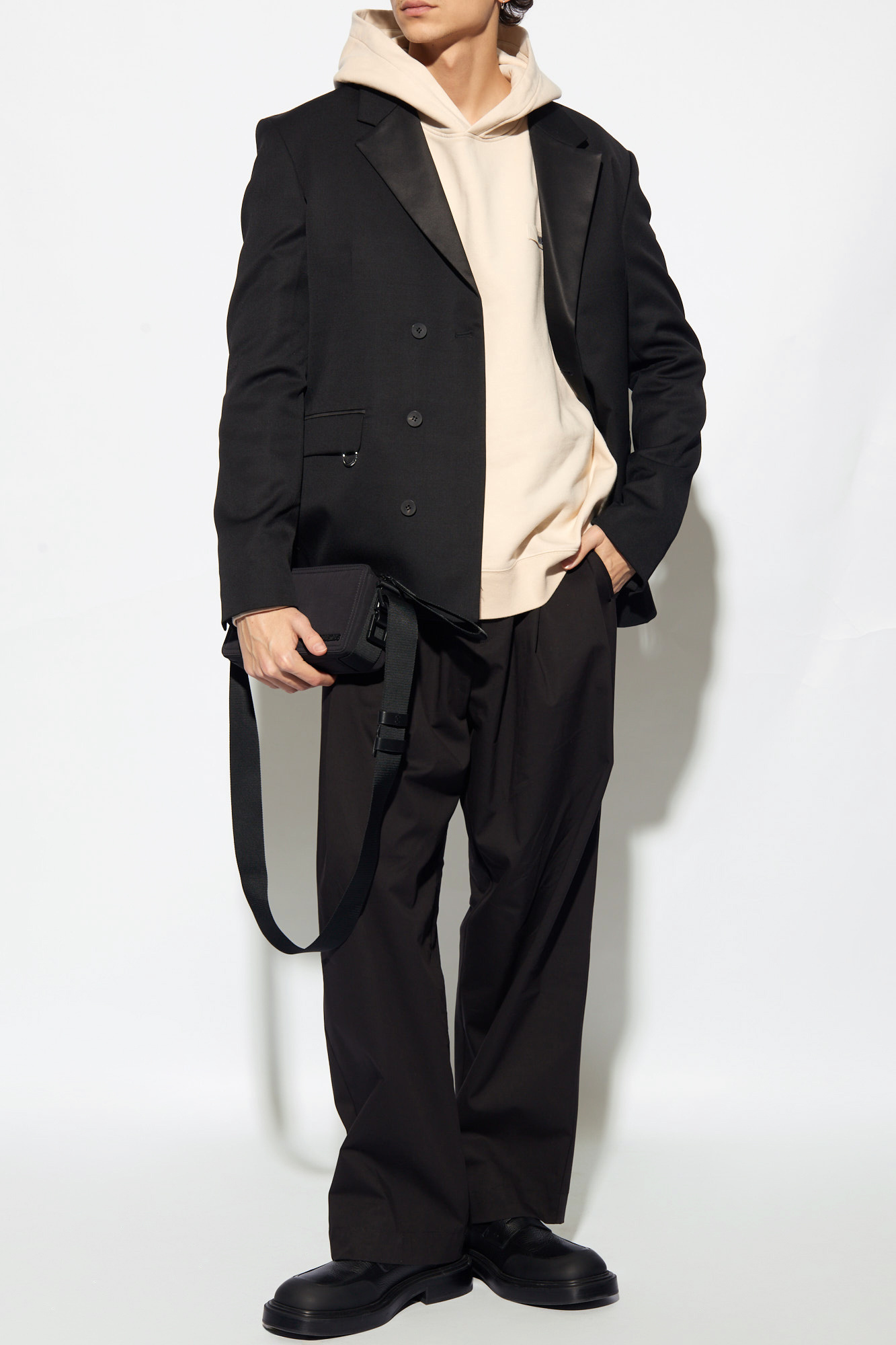 パーカー・フーディ JACQUEMUS Men Hoodies 245JS2472036 BLACK 楽天市場】JACQUEMUS ジャックムス フーディー Le Sweatshirt